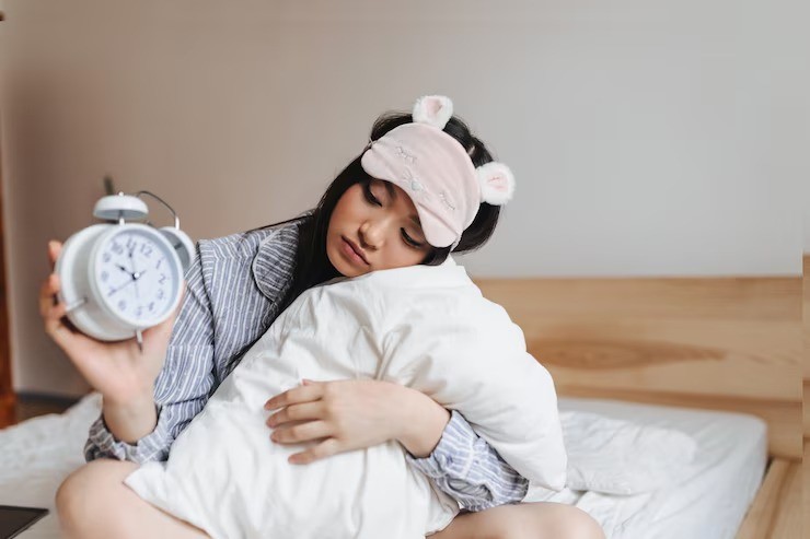 mudah lelah saat hamil, kelelahan trimester pertama, penyebab ibu hamil lemas, kehamilan awal cepat capek, tips mengatasi lelah saat hamil, kehamilan muda lemas terus, perubahan hormon ibu hamil, penyebab kelelahan ibu hamil, cara menjaga energi ibu hamil